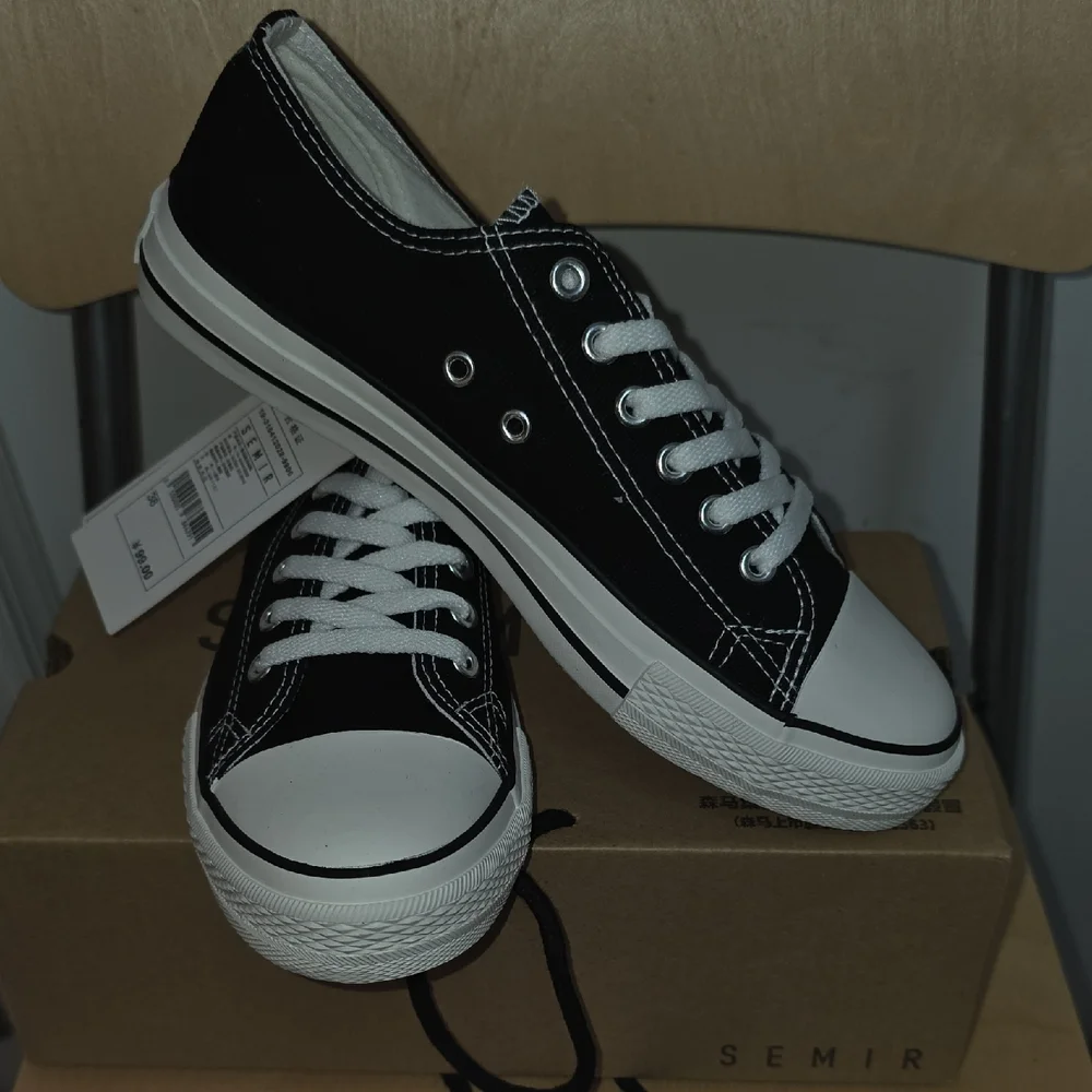 SEMIR Black/ White Men's Sneakers SZ 38, US Men 5.5 Or US Women 7 NWT in Box‎